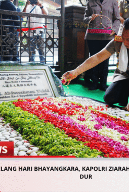 Jelang Hari Bhayangkara, Kapolri Ziarah ke Makam Gus Dur